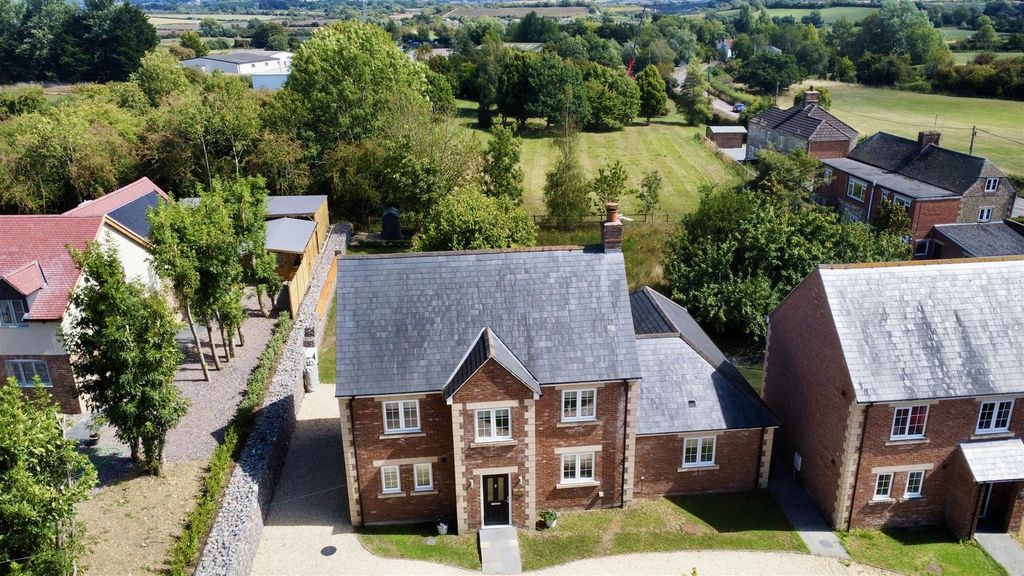 Property photo 1 of 24 Dji_Fly_20250808_142508_964_1754662212267_Photo_Op