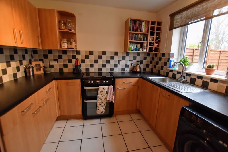Property photo 3 of 12 Kitchen