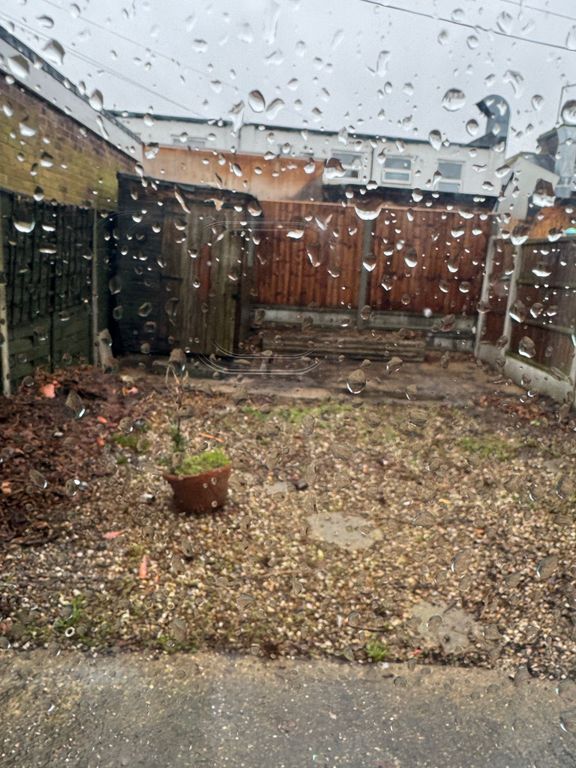 Property photo 3 of 6