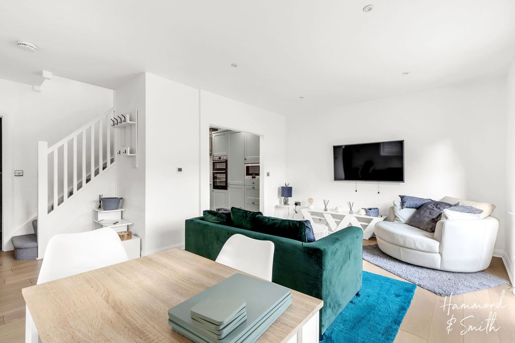 Additional image 21 of 4 bed detached house for saleKendal Avenue, Epping CM16