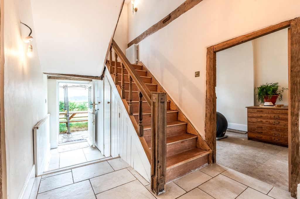 Property photo 3 of 26