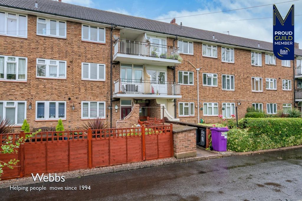 Property photo 1 of 32 © Webbs Estate Agents © (30 Of 33).Jpg