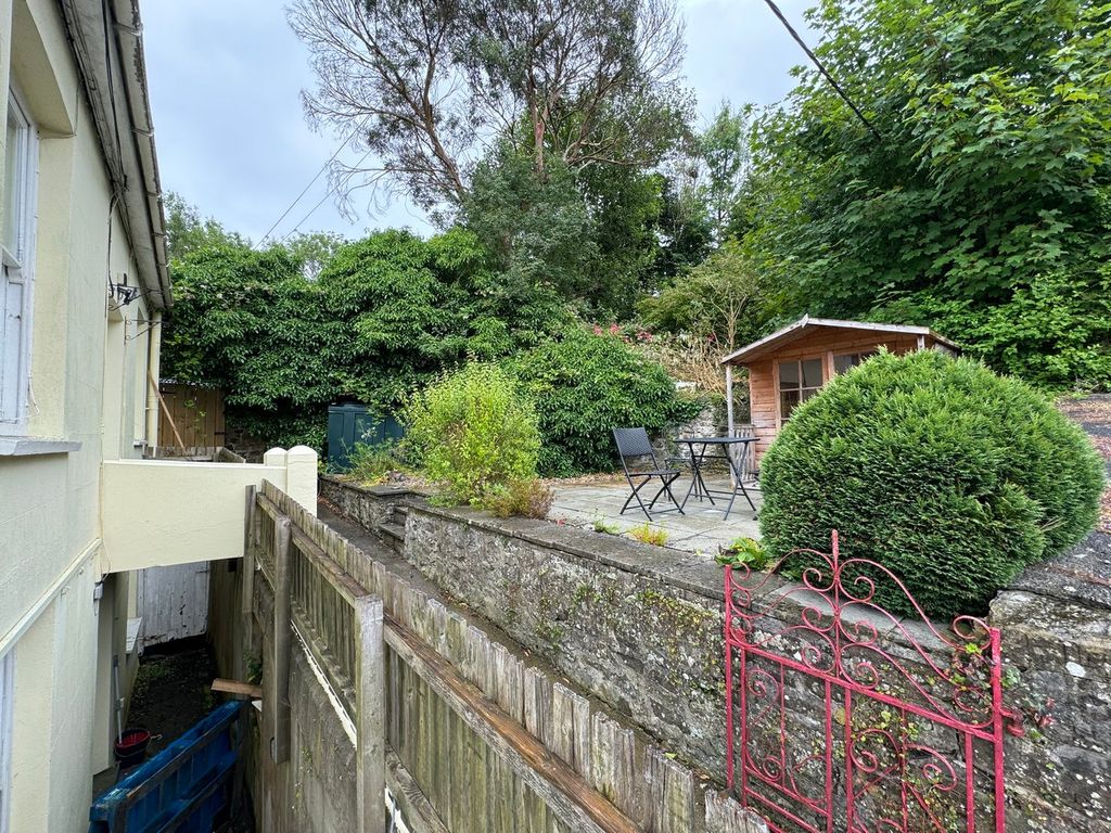 Property photo 3 of 24