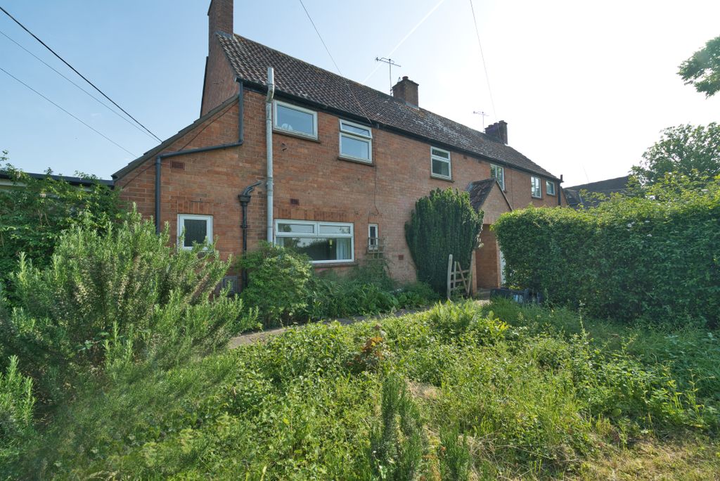 Property photo 1 of 28 3 Bed Semi-Detached House For Sale