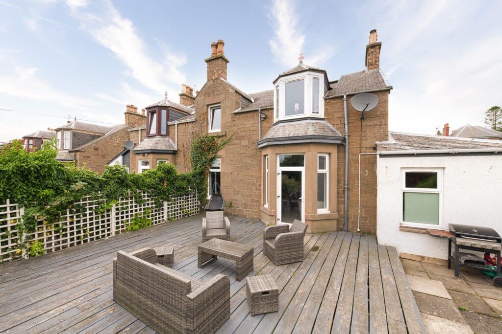 Property photo 1 of 36