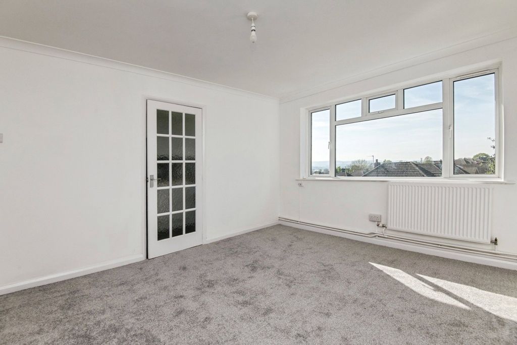 Property photo 2 of 13 Picture No. 12