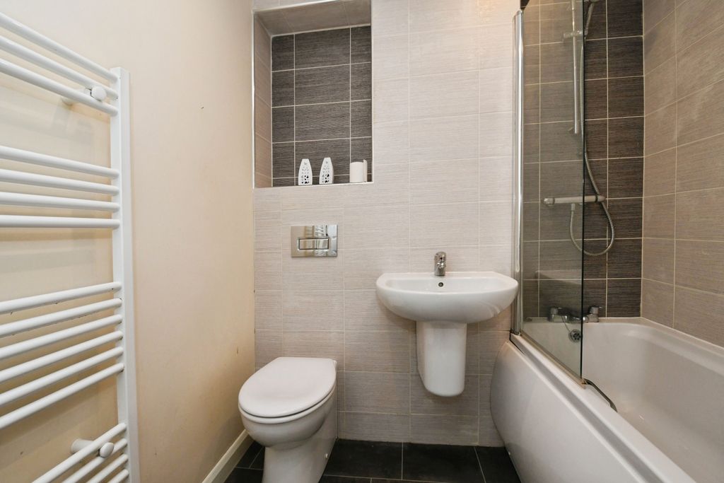 Additional image 10 of 2 bed flat for saleBennetts Mill Close, Woodhall Spa LN10