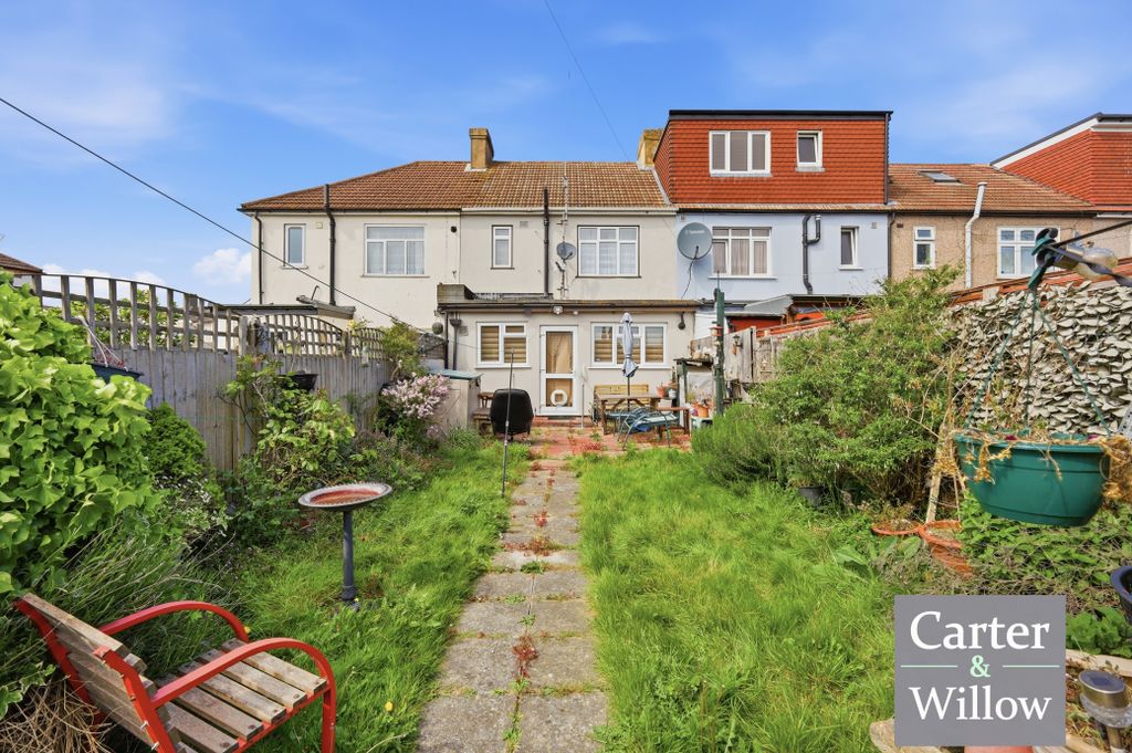Property photo 3 of 17