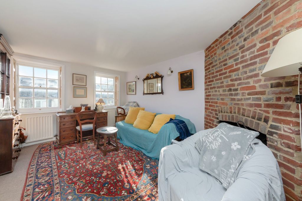 Property photo 2 of 29