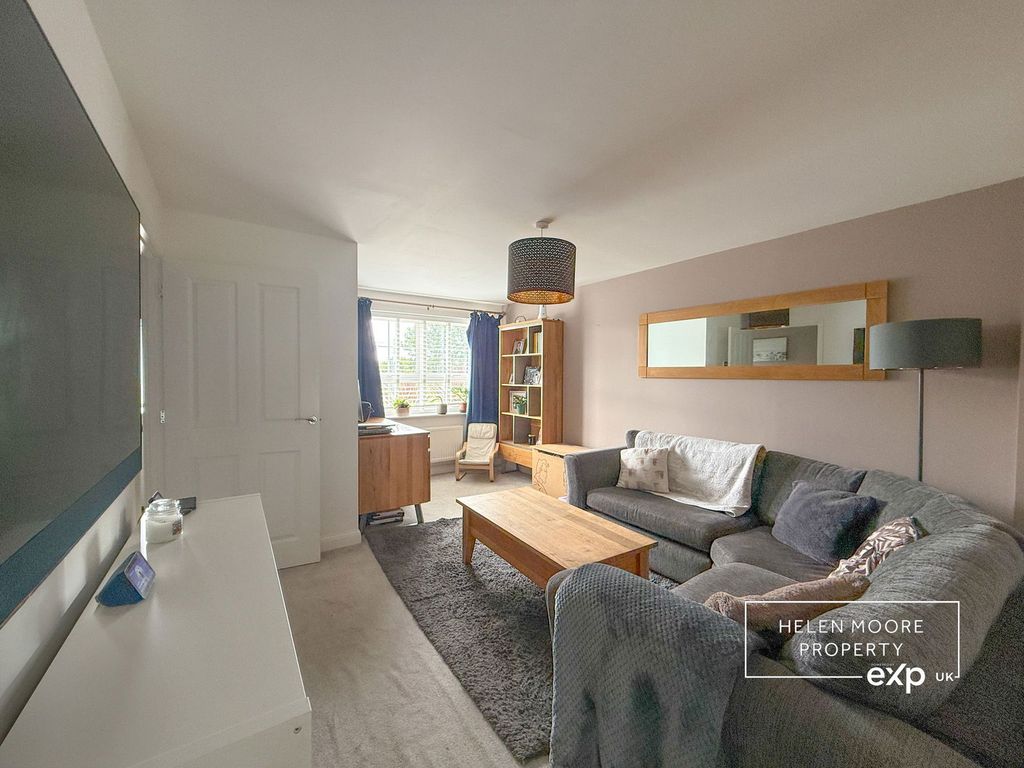 Property photo 3 of 11