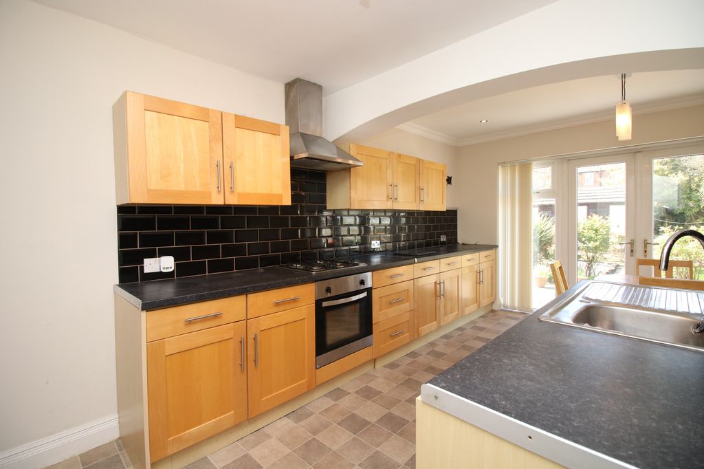 Property photo 3 of 21