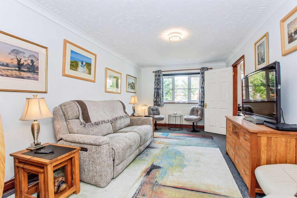 Property photo 3 of 19