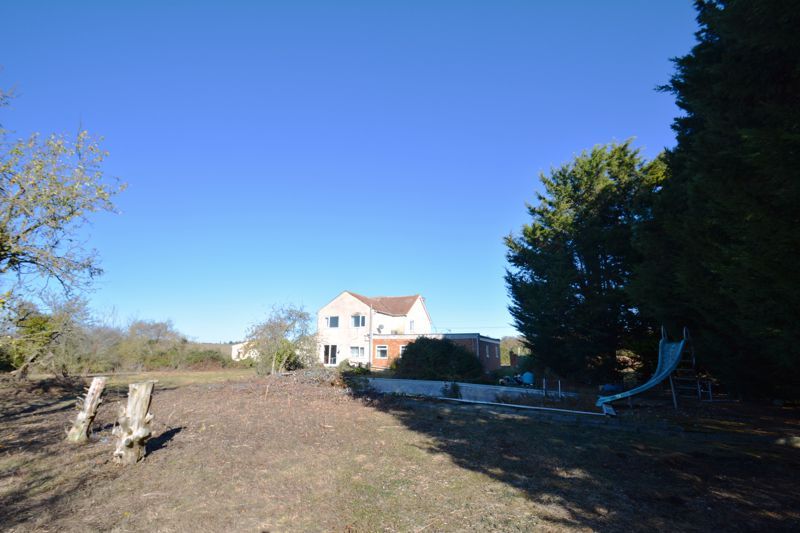 Property photo 3 of 21 Photo 21