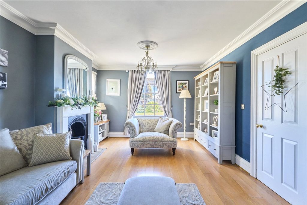 Property photo 3 of 22 Picture No. 08