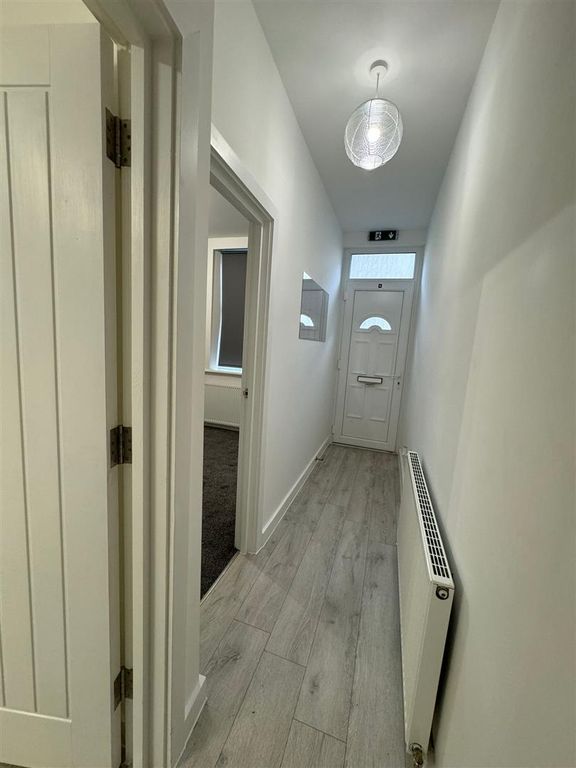 Property photo 3 of 12 B9447B10-02E3-4674-Ae80-A9607Eef185E.Jpg