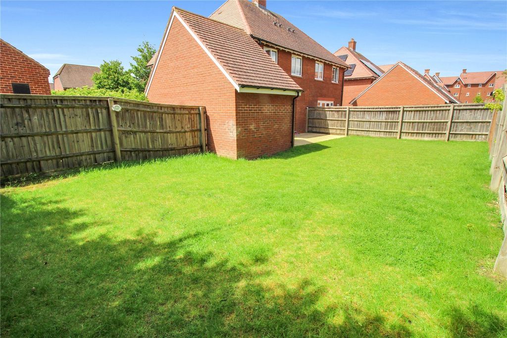 Property photo 2 of 18 Picture No. 16