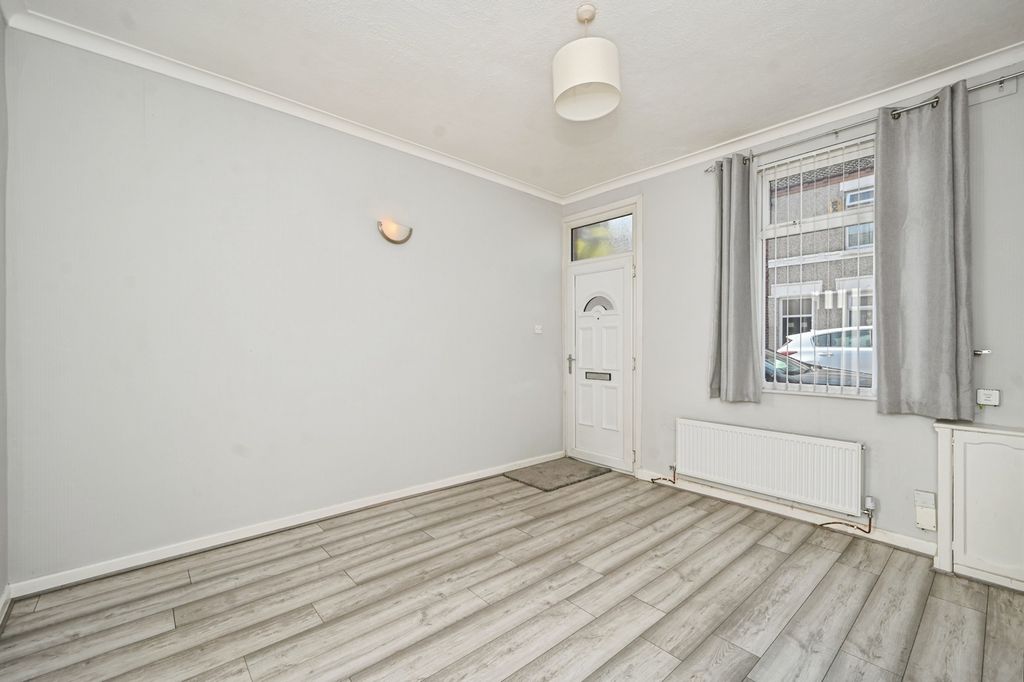Property photo 3 of 20 Pbox-Img.Jpg