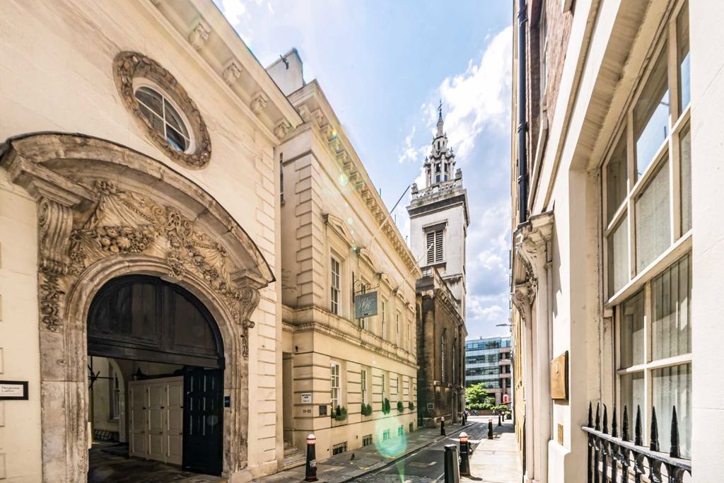 Property photo 1 of 5