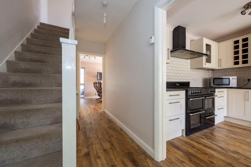 Property photo 3 of 17 Photo 9