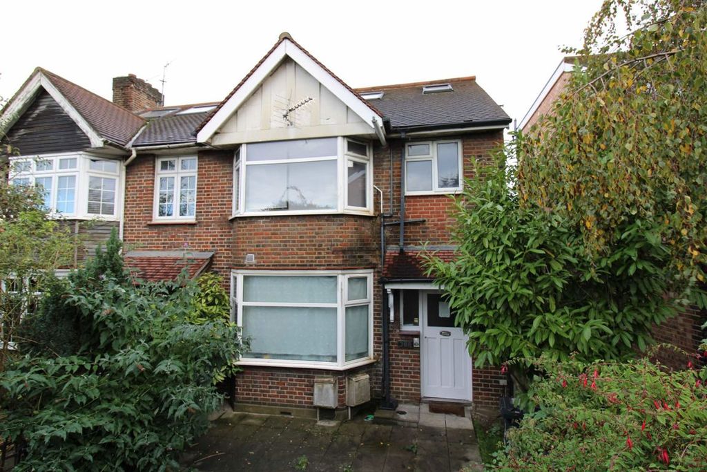 Property photo 1 of 1
