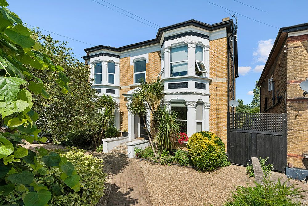 Property photo 1 of 21