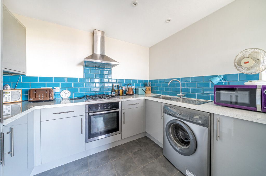 Property photo 3 of 19 Kitchen