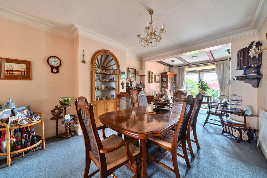 Property photo 3 of 23 1326267-16-6878E0...