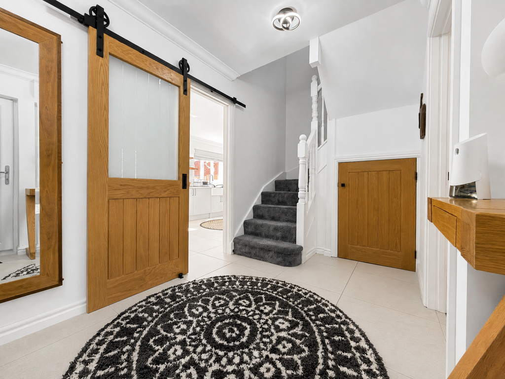 Property photo 2 of 43