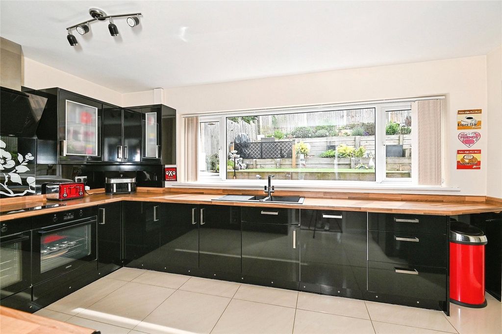 Property photo 3 of 19 Picture No. 41