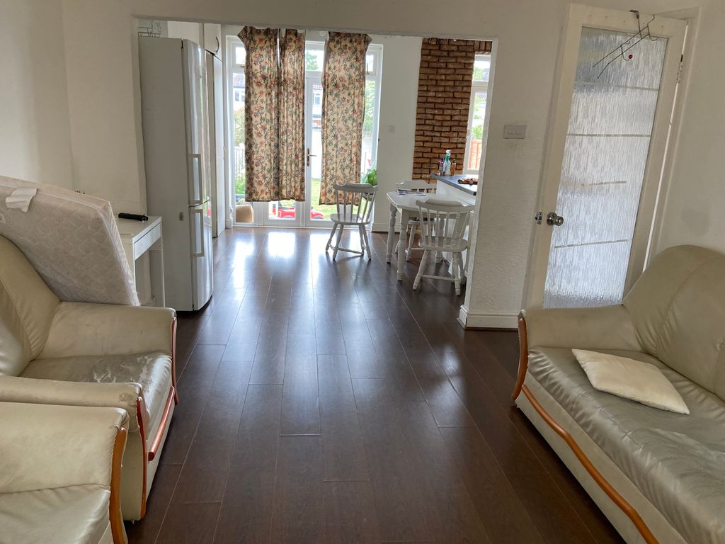 Property photo 3 of 22