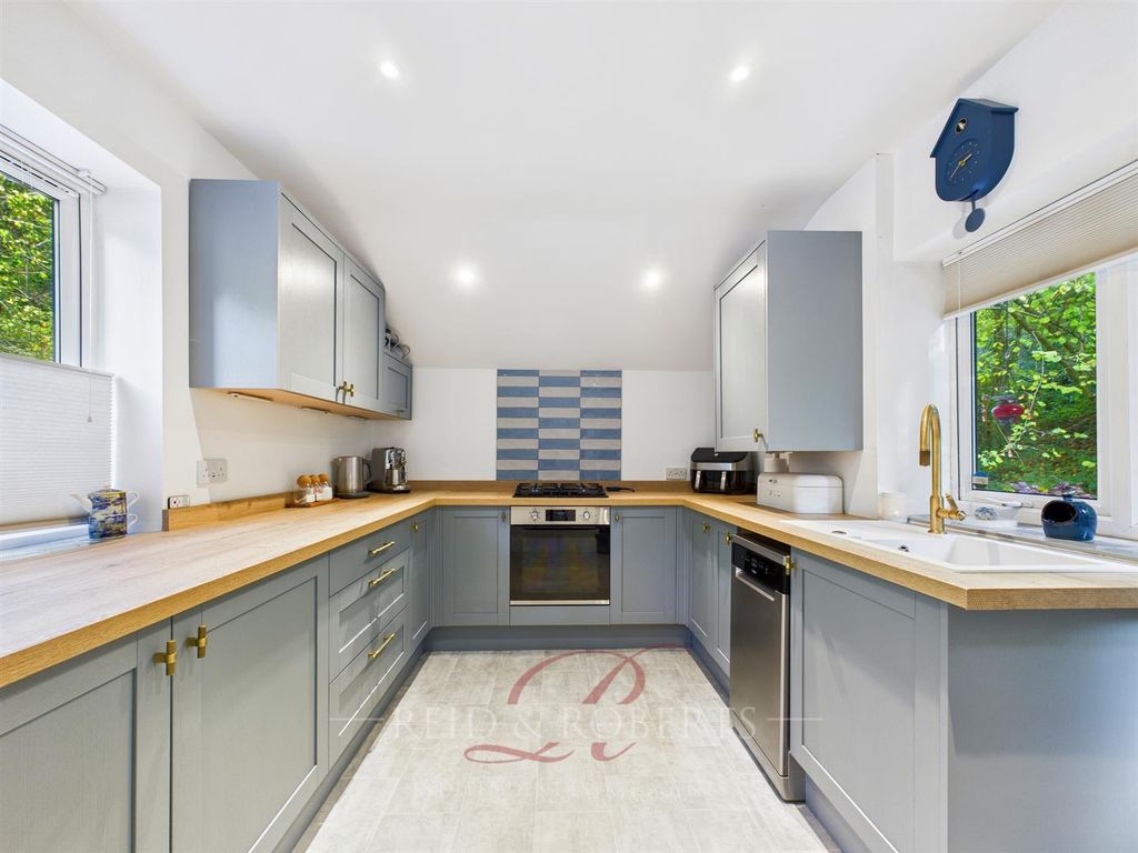 Property photo 2 of 26 Cam05148G0-Pr0095-Still002.Jpg