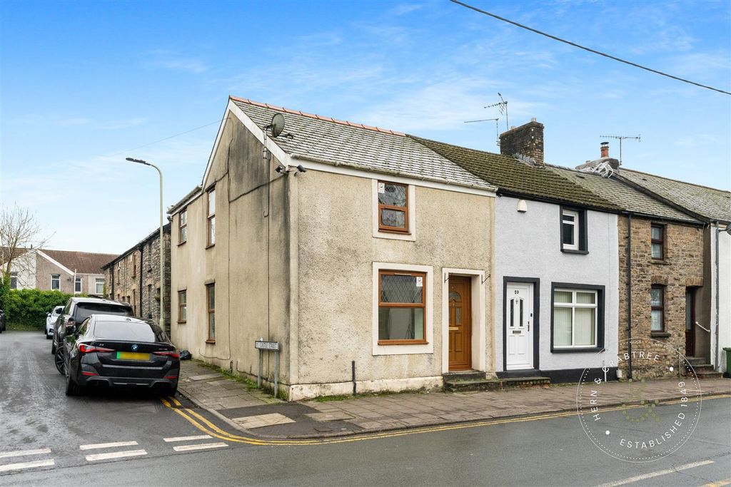 Property photo 2 of 18 Cardiff Road, Herncrabtree (1).Jpg