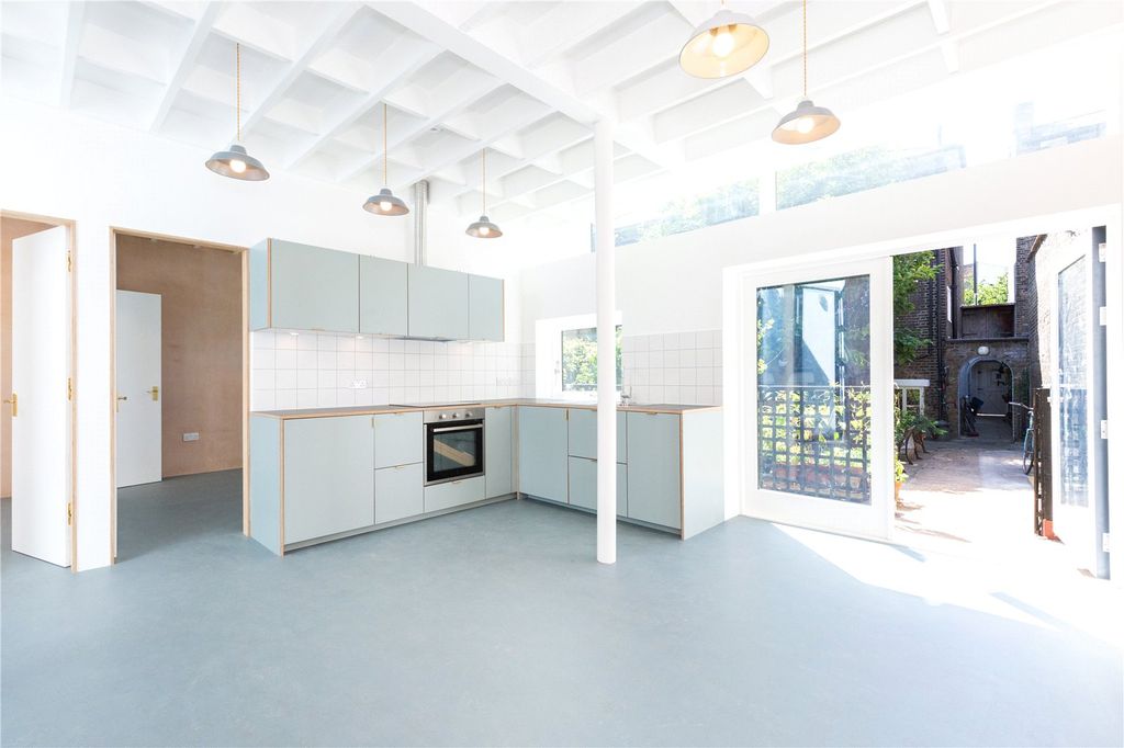 Property photo 1 of 10 Kitchen/ Reception