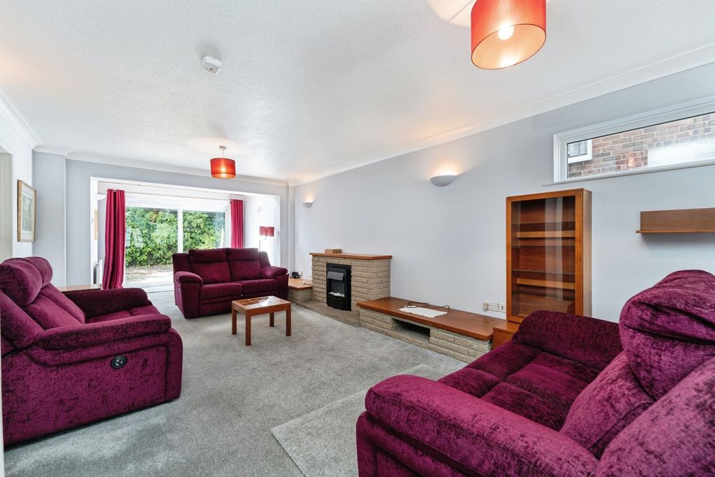 Property photo 3 of 17 Photo