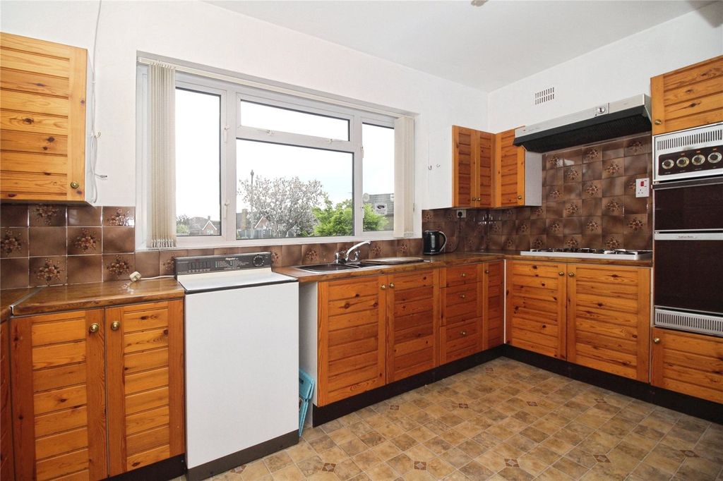 Property photo 3 of 15 Kitchen