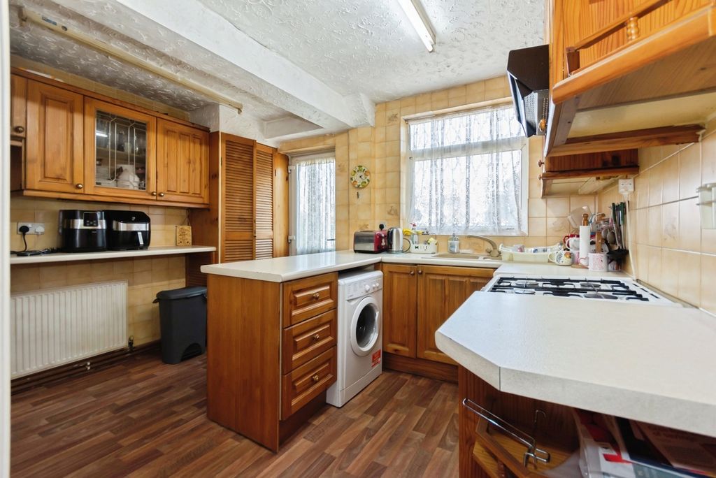 Property photo 3 of 20 Pbox-Img.Jpg