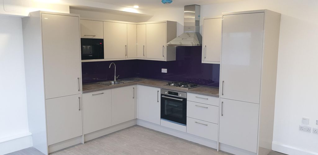 Property photo 2 of 6 Kitchen