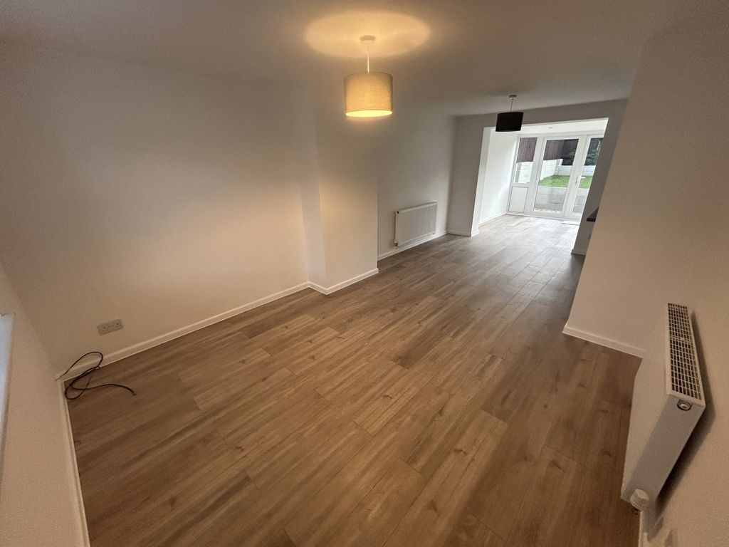 Property photo 3 of 15 Photo 1