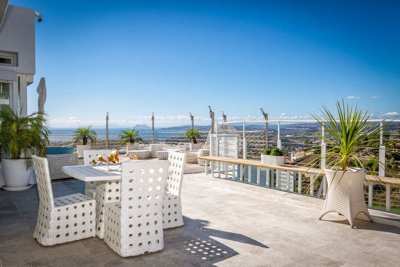 Property photo 3 of 69