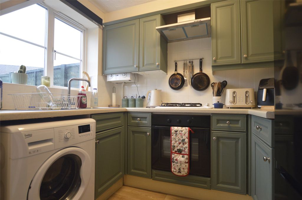 Property photo 2 of 9 Picture No. 16