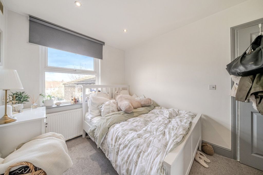 Property photo 3 of 7 Picture No. 28