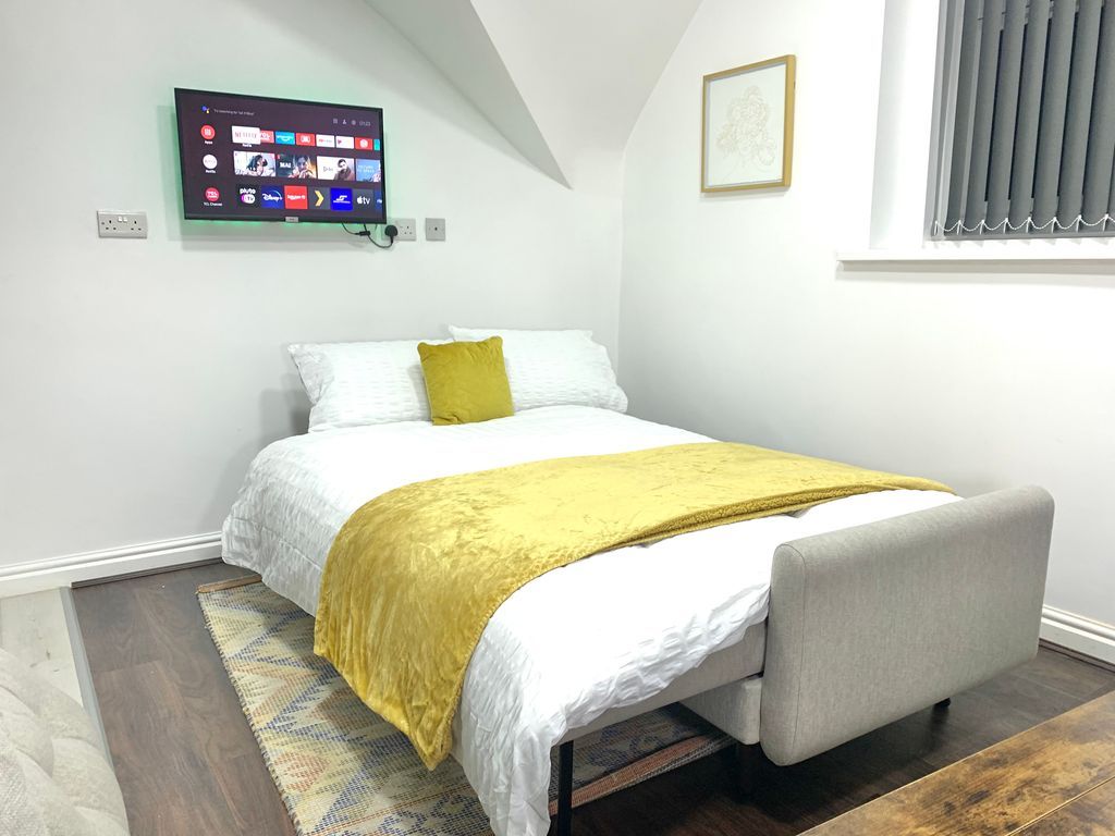 Property photo 1 of 5 Kitchen Detail