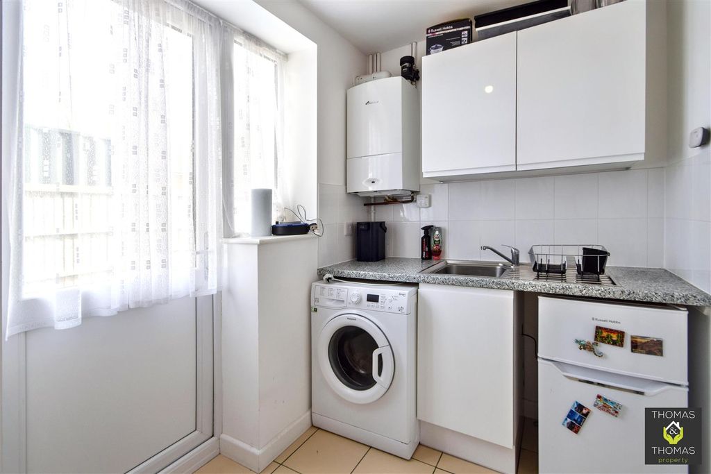 Additional image 6 of 2 bed maisonette to rentMedway Crescent, Brockworth GL3