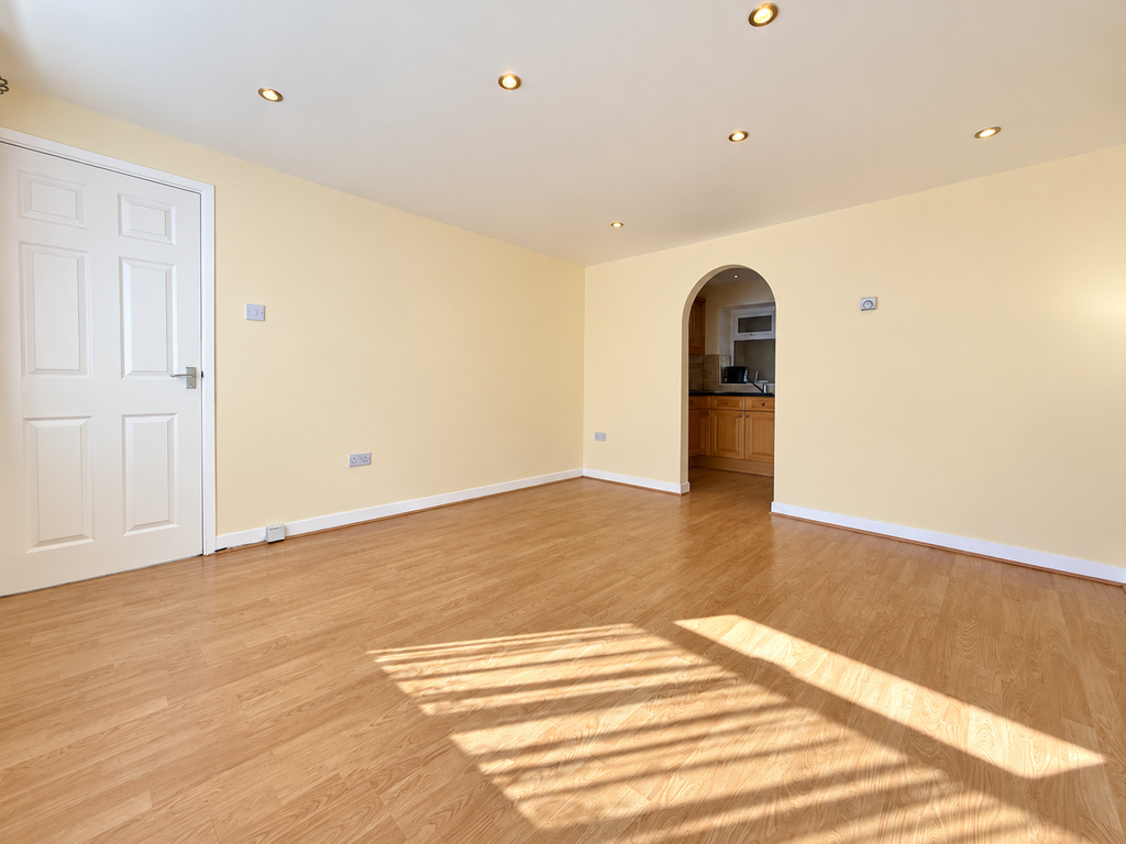 Property photo 3 of 13 D858C5E0-F991-425A-Ae3A-Ac88Eea2B72B