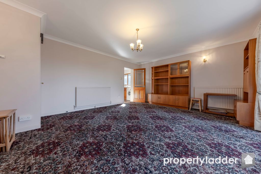 Property photo 3 of 14 Pl-18