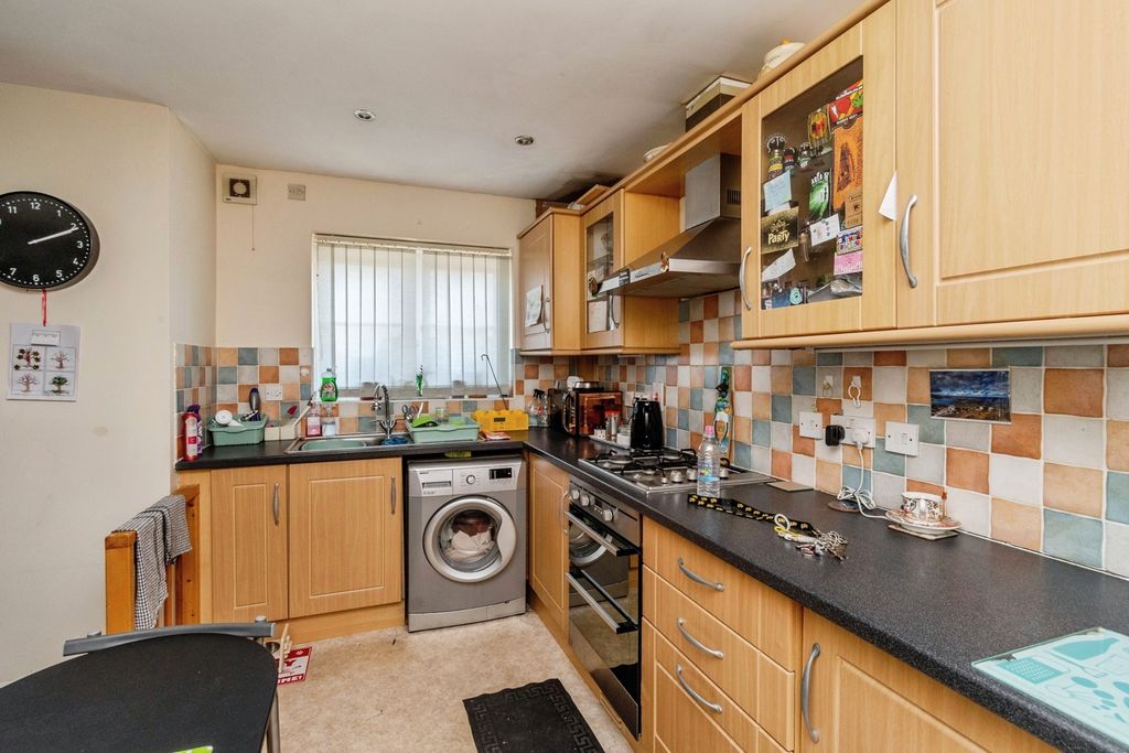 Property photo 3 of 17 Pbox-Img.Jpg