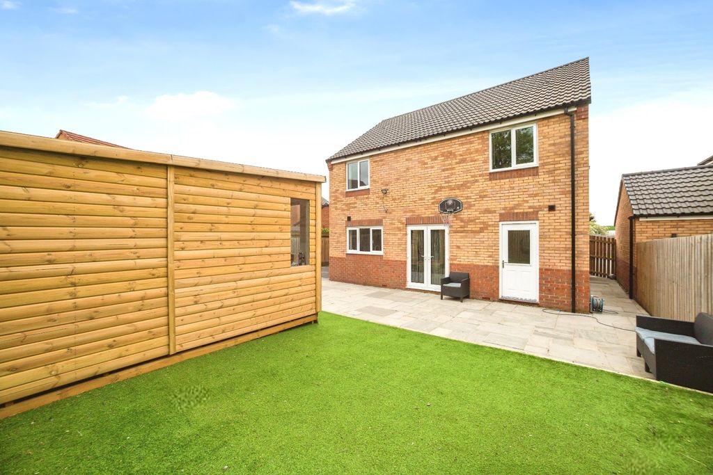 Property photo 3 of 32 Pbox-Img.Jpg