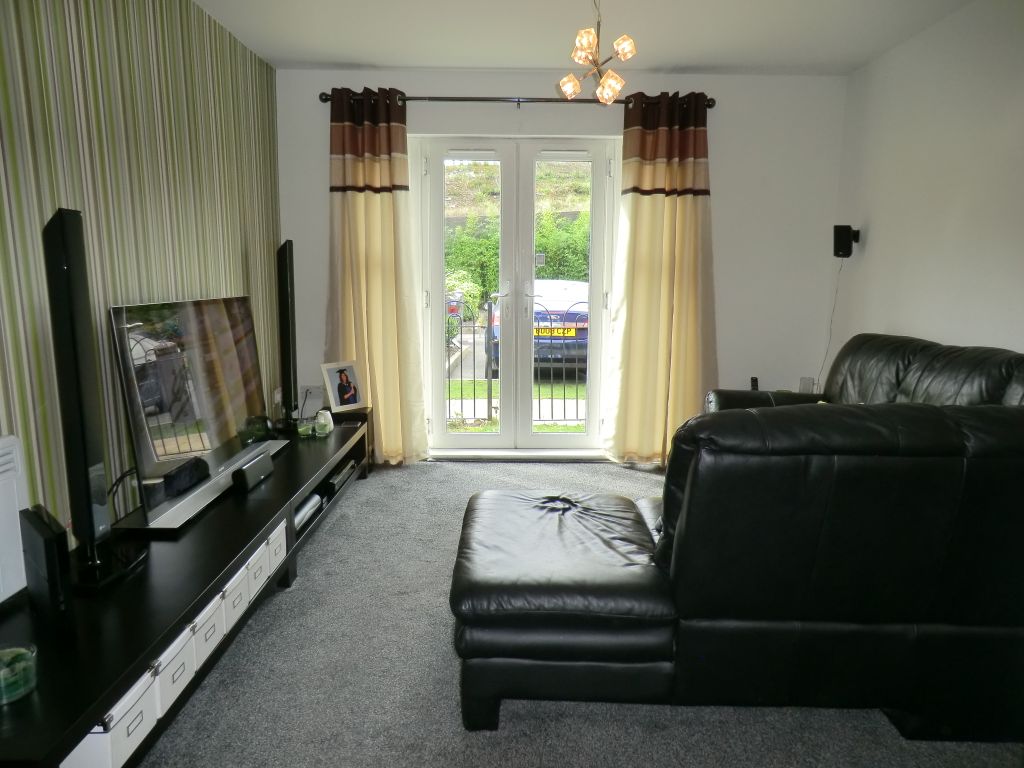 Property photo 3 of 8