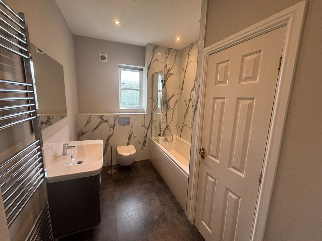 Property photo 2 of 16 Picture No. 02