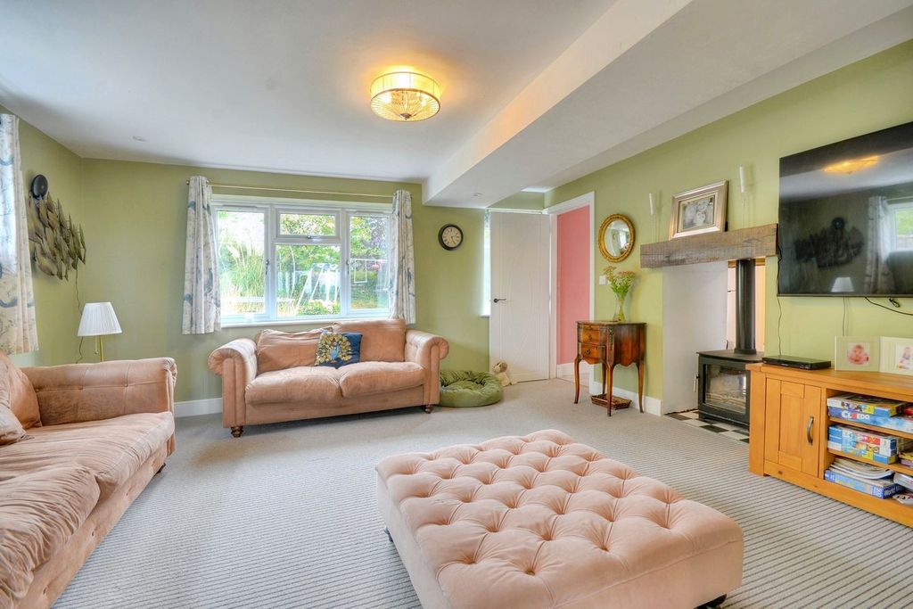 Property photo 3 of 30
